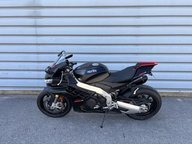 APRILIA RSV4 - CHALON S/ SAONE
