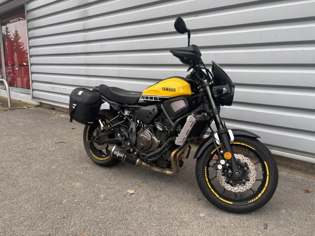 YAMAHA XSR 700 - CHALON S/ SAONE