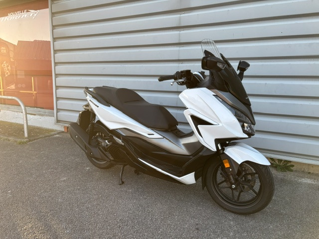 HONDA FORZA 125 - CHALON S/ SAONE