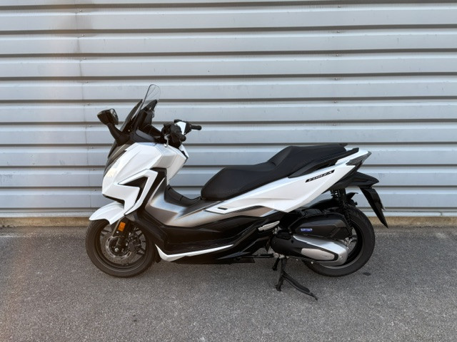 HONDA FORZA 125 - CHALON S/ SAONE