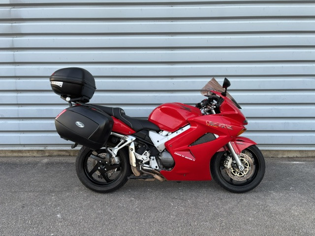 HONDA VFR 800 - CHALON S/ SAONE