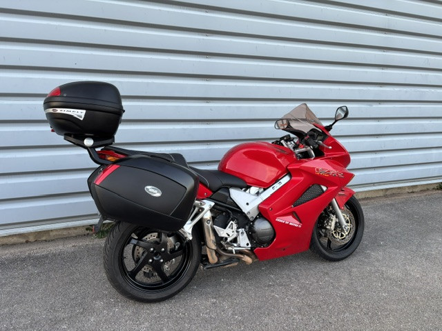 HONDA VFR 800 - CHALON S/ SAONE