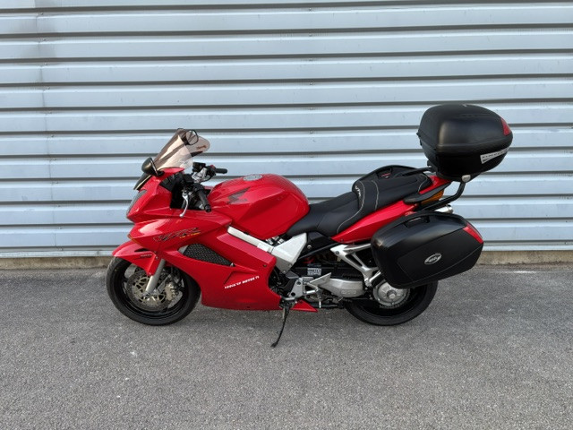 HONDA VFR 800 - CHALON S/ SAONE