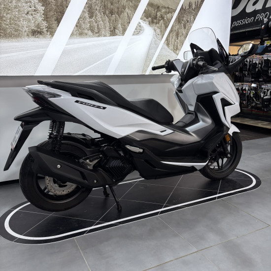 HONDA FORZA 125 - CHALON S/ SAONE