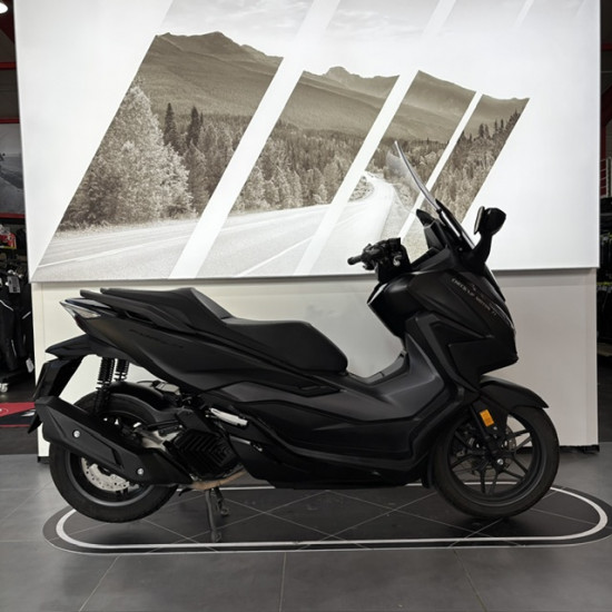 HONDA FORZA 125 - CHALON S/ SAONE