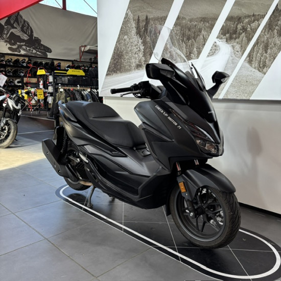 HONDA FORZA 125 - CHALON S/ SAONE